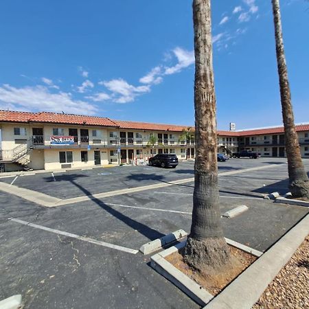 American Inn I10 Rialto And Colton Bagian luar foto