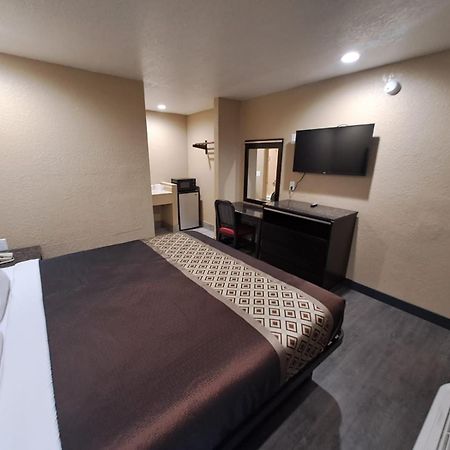American Inn I10 Rialto And Colton Bagian luar foto